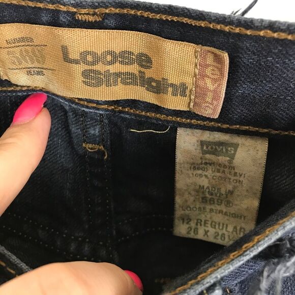 Levi’s Denim Hi Waisted Mom Jeans Stud Ripped - Picture 4 of 6